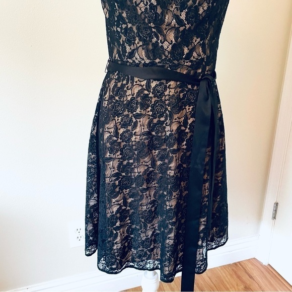 LOFT Elegant Black Lace Overlay Strapless Fit and Flare Cocktail Dress - Size 2P - Picture 4 of 14